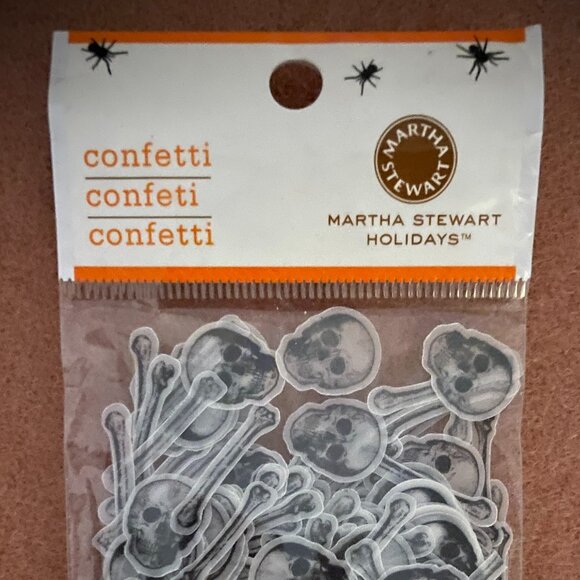 ⭐️ $10 - MARTHA STEWART HOLIDAYS CRAFT HALLOWEEN SKULL BONE CONFETTI - RARE - Picture 4 of 5